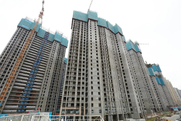 白鹭体育场将迎新节点！计划下月底完成钢屋盖结构施工——九房网