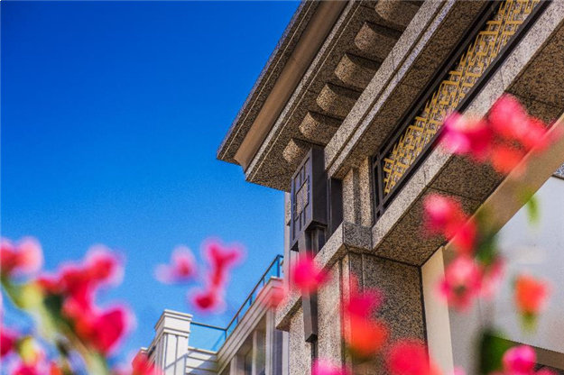 龙湖首开·景粼原著|尺度难得大平墅 席位锐减——九房网