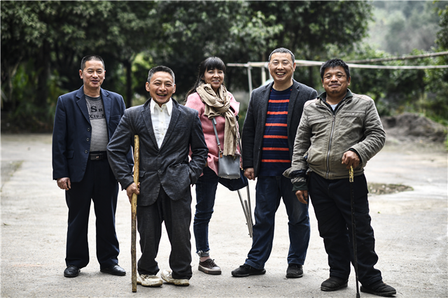 龙湖迎来首个公益日，捐款2亿助力重庆老旧小区改造及乡村振兴——九房网