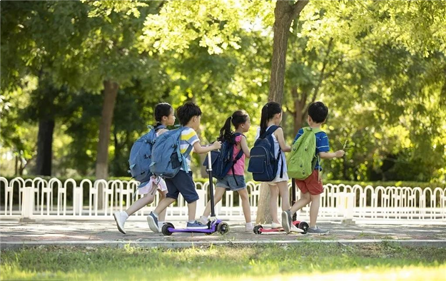 龙湖·春江天玺|名校近一点 孩子成长大不同——九房网