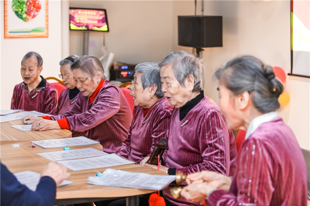 慰问孤寡老人  传递温情暖人心——九房网