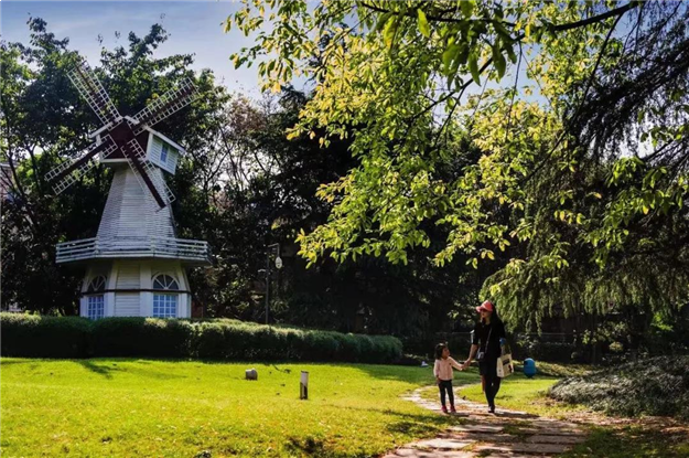 细节控有多温暖?这家物业凭一把伞就能出圈——九房网 细节控有多温暖?这家物业凭一把伞就能出圈——九房网