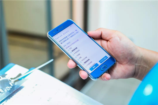 细节控有多温暖?这家物业凭一把伞就能出圈——九房网 细节控有多温暖?这家物业凭一把伞就能出圈——九房网