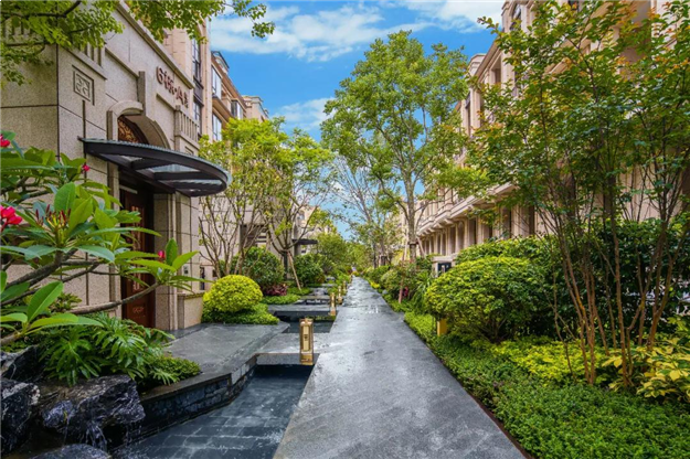 地产江湖,唯稳不破!稳居“安全第一阵营”的他凭什么?——九房网 地产江湖,唯稳不破!稳居“安全第一阵营”的他凭什么?——九房网