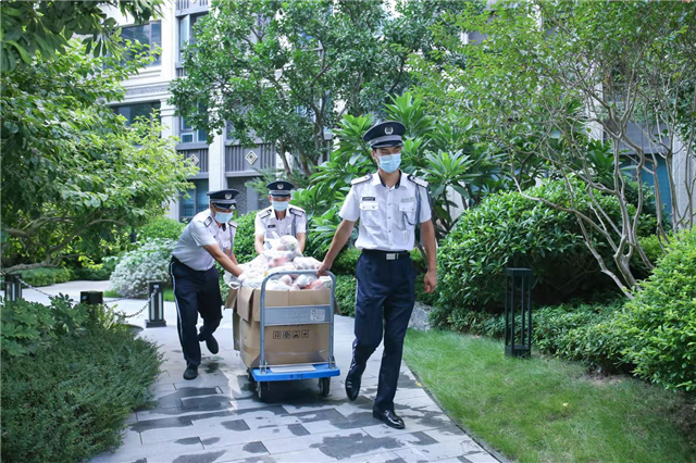 入厦十载，这个多面手为何持续加仓？——九房网