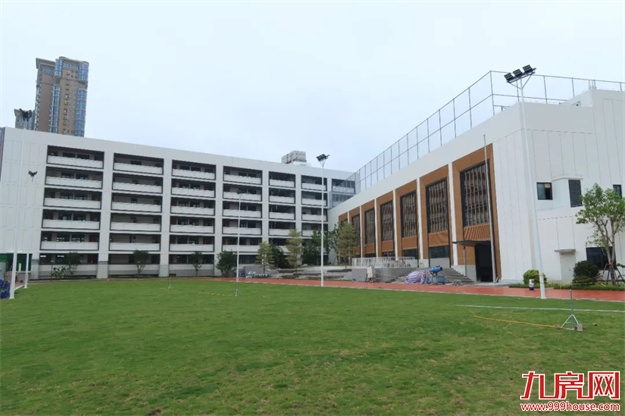 最新！厦门海上世界摩天轮即将合圆！购物中心一期9.30开业！——九房网