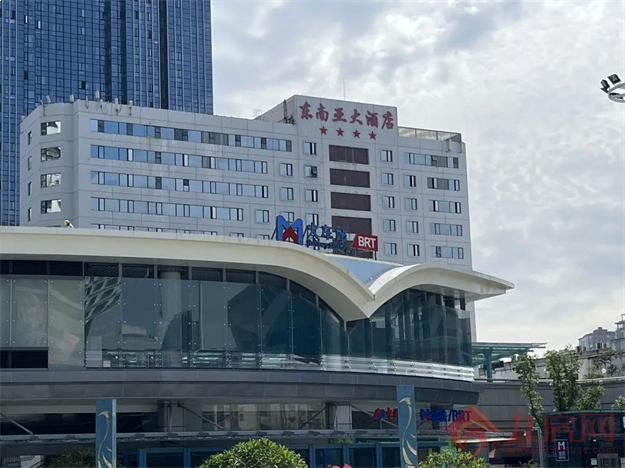 实探!房价连跌3个月!有房降6千/㎡!岛内这片区不香了?——九房网 实探!房价连跌3个月!有房降6千/㎡!岛内这片区不香了?——九房网