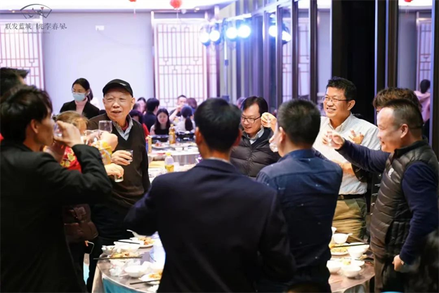 百余全国主流媒体齐聚桃李春风,探寻美好生活原点——九房网 百余全国主流媒体齐聚桃李春风,探寻美好生活原点——九房网