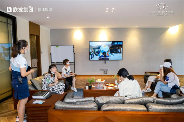 百余全国主流媒体齐聚桃李春风,探寻美好生活原点——九房网 百余全国主流媒体齐聚桃李春风,探寻美好生活原点——九房网