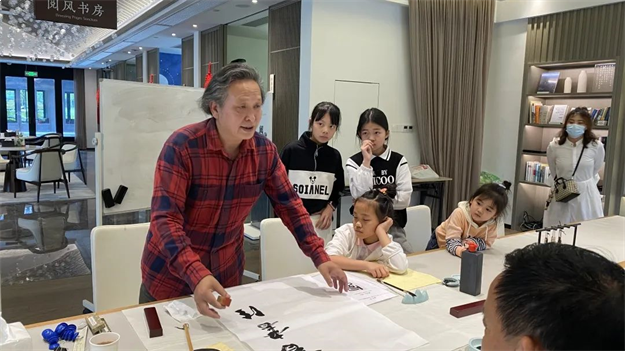 百余全国主流媒体齐聚桃李春风,探寻美好生活原点——九房网 百余全国主流媒体齐聚桃李春风,探寻美好生活原点——九房网