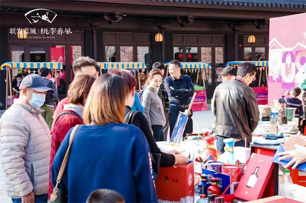 百余全国主流媒体齐聚桃李春风,探寻美好生活原点——九房网 百余全国主流媒体齐聚桃李春风,探寻美好生活原点——九房网