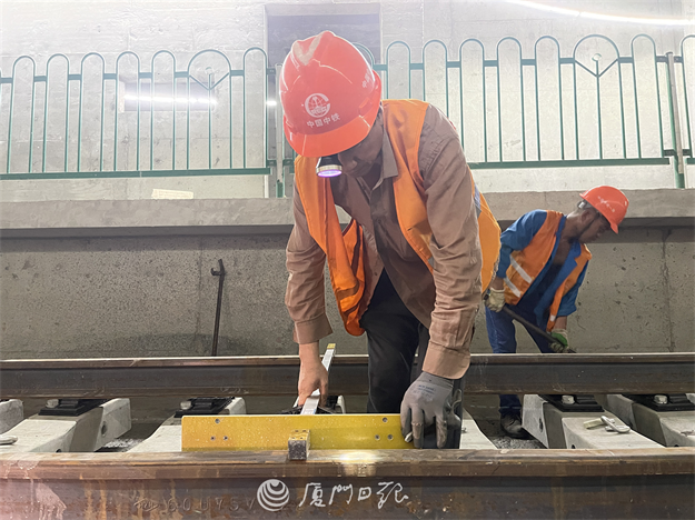 厦门轨道交通6号线林埭西至华侨大学段 正式启动铺轨作业——九房网