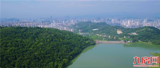 市中心坐拥800亩中央公园,300万起入住登云湖富人区——九房网 市中心坐拥800亩中央公园,300万起入住登云湖富人区——九房网