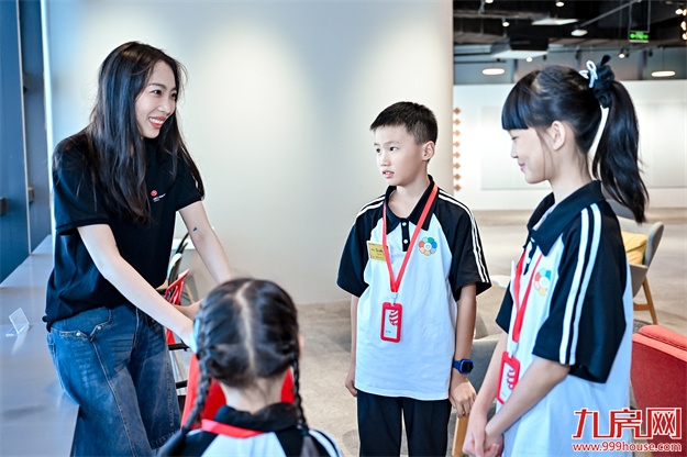 厦门建发悦享中心2023暑期蜕变-声动厦门公益创艺营 开营了——九房网