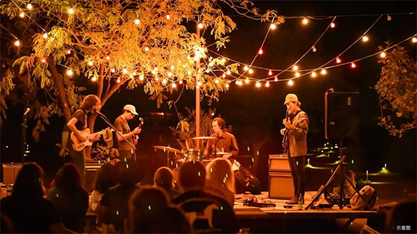 2024湾南奇妙夜|厦门湾跨年烟花秀,共同奔赴璀璨的2024!——九房网 2024湾南奇妙夜|厦门湾跨年烟花秀,共同奔赴璀璨的2024!——九房网