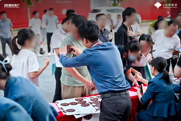 首开劲销全城,红盘热势难挡!象屿·凤鸣雅颂以品质见证红盘硬核实力!——九房网 首开劲销全城,红盘热势难挡!象屿·凤鸣雅颂以品质见证红盘硬核实力!——九房网
